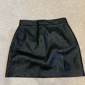 Wilfred/Aritzia leather skirt